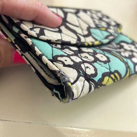 Vera Bradley Island Blooms Bundle of Two! Frannie Bag + Wallet - Picture 10 of 10